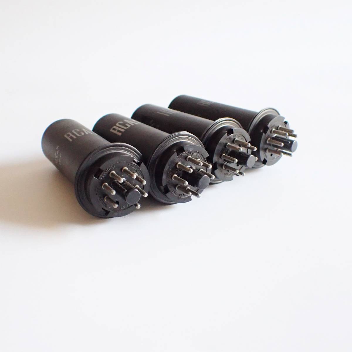 アメリカ製 RCA RADIOTRON ELECTRON TUBE メタル管 真空管 4本セット
