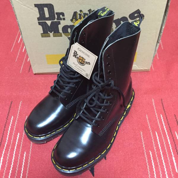 イングランド製ドクターマーチン 1490Z 10ホール デッドストック