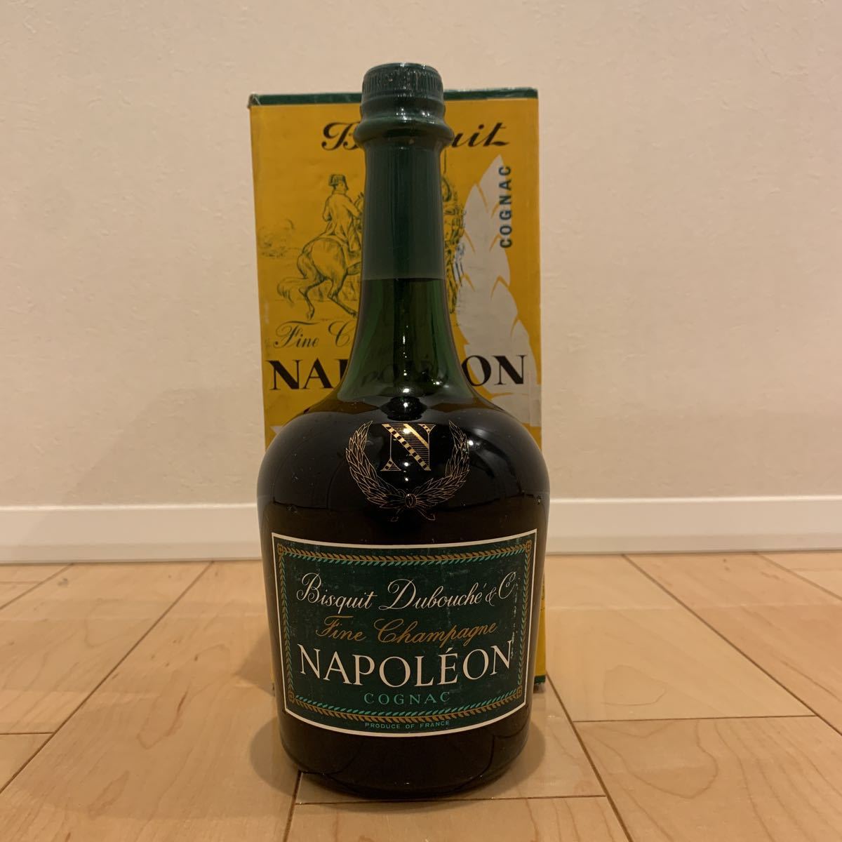 ビスキー ナポレオン コニャックブランデー 700ml 40% BISQUIT