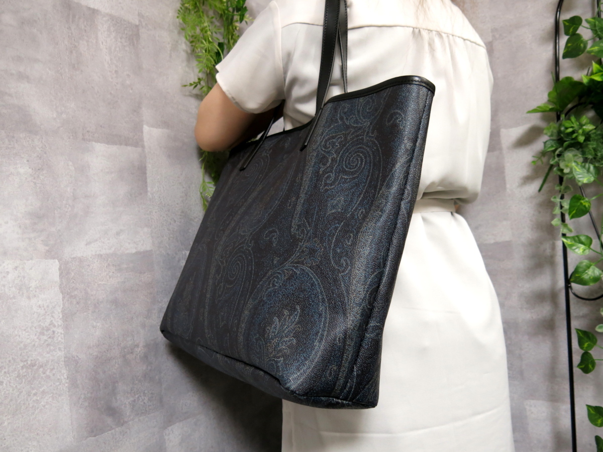 新品正規品 ○未使用○ETRO エトロ○ペイズリー柄○PVC レザー 本革 