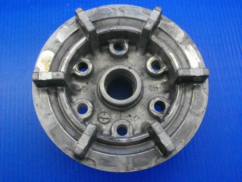 T【082】スズキ GS400 純正 キャストホイール用 リア ブレーキパネル