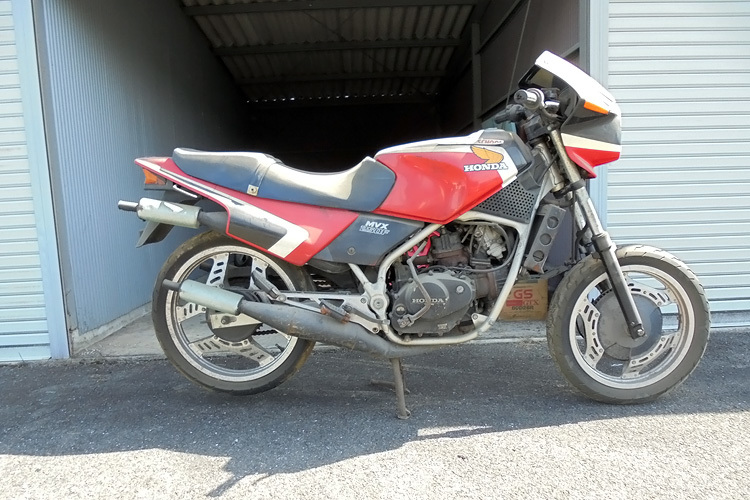 ホンダ・MVX250F・レストアベース・不動車・部品取り・書類アリ・2 