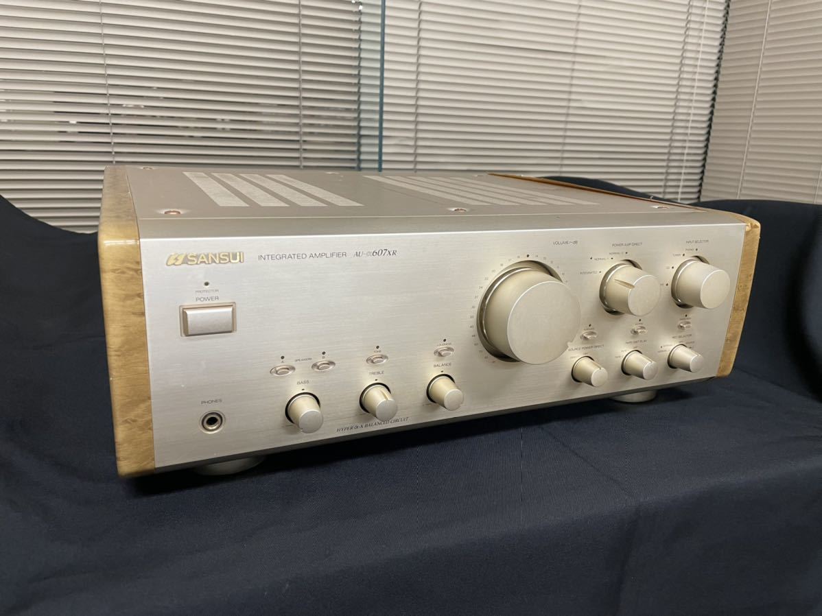 サンスイアンプ au-607DRの純正サイドパネル サンスイアンプ au-607DR