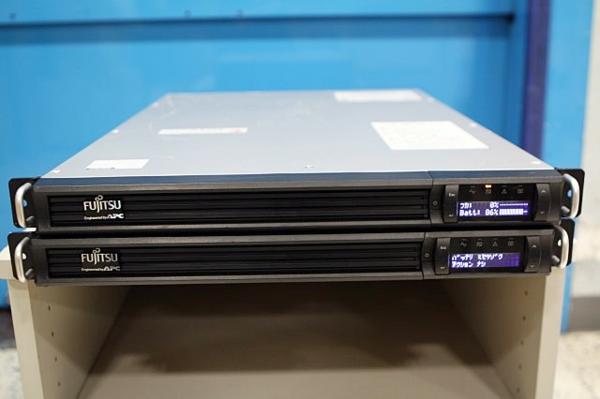 2台入荷 APC(富士通)Smart－UPS SMT1200RMJ/PY-UPAR12 5645Y