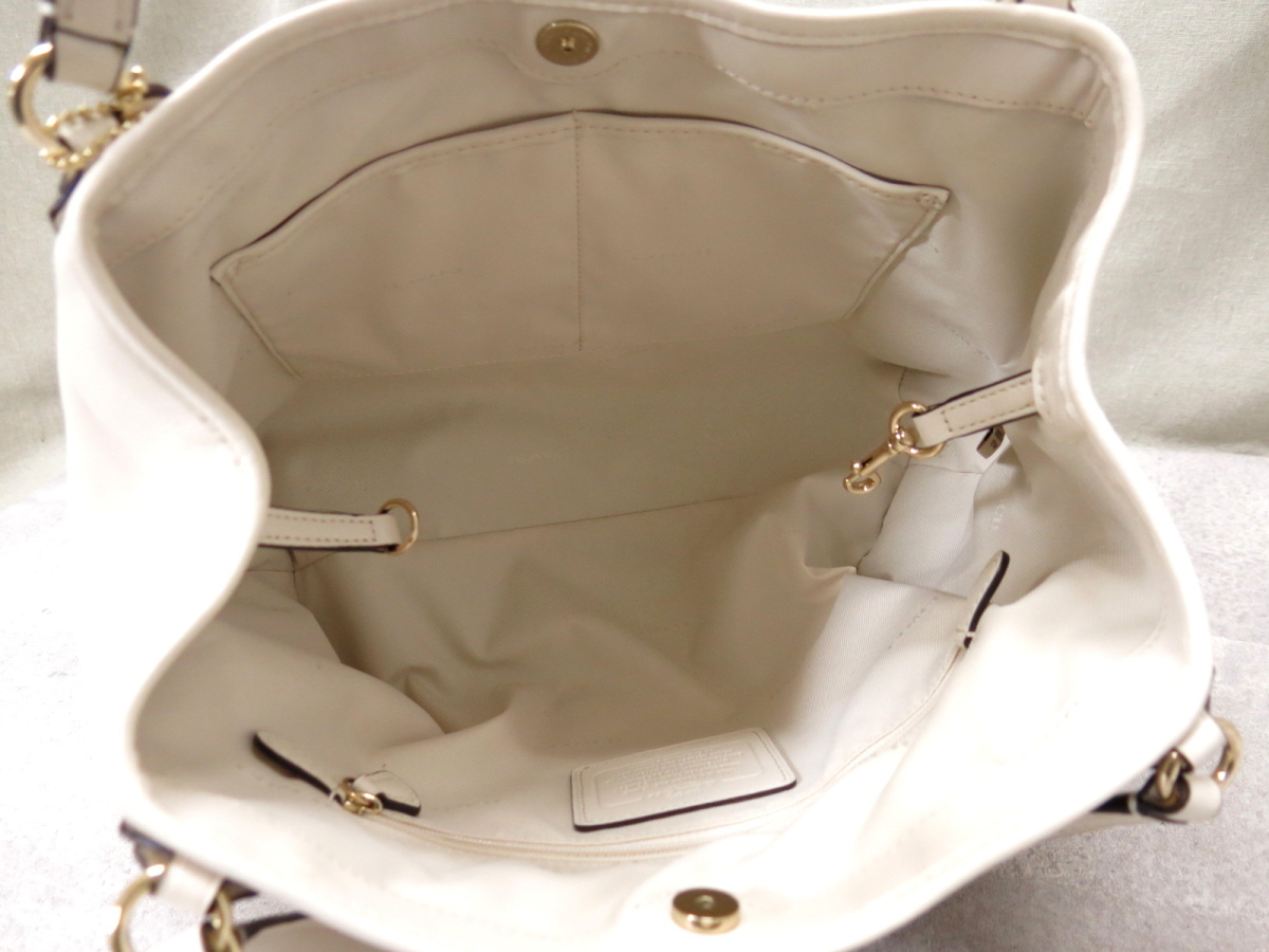 未使用●COACH コーチ●36370 イーディ●シグネチャー●キャンバス カーフ レザー 本革●2wayトート バッグ●ベージュ アイボリー●28497 コーチ シグネチャー COACH ウェイバリーバッグ (コーチ) キャンバス(トートバッグ