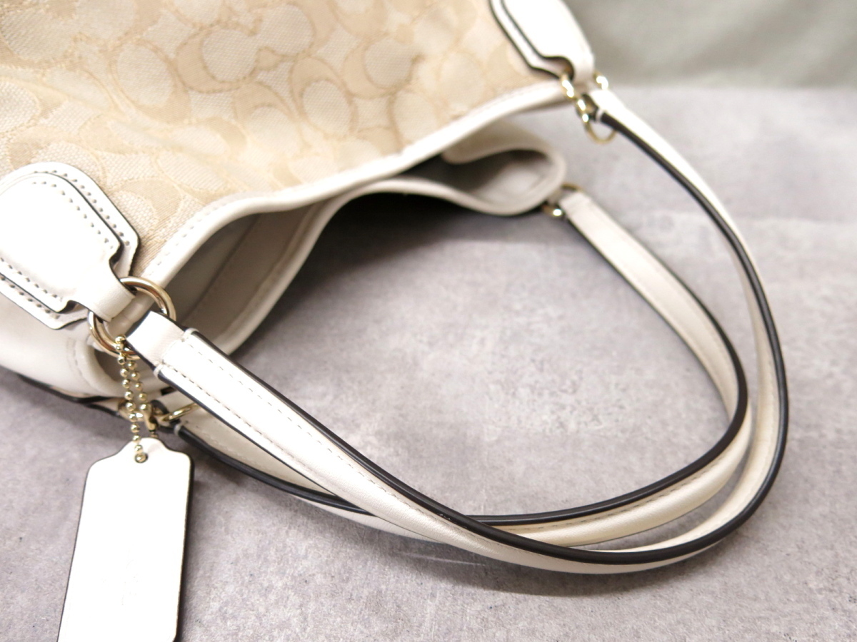 未使用●COACH コーチ●36370 イーディ●シグネチャー●キャンバス カーフ レザー 本革●2wayトート バッグ●ベージュ アイボリー●28497 コーチ シグネチャー COACH ウェイバリーバッグ (コーチ) キャンバス(トートバッグ