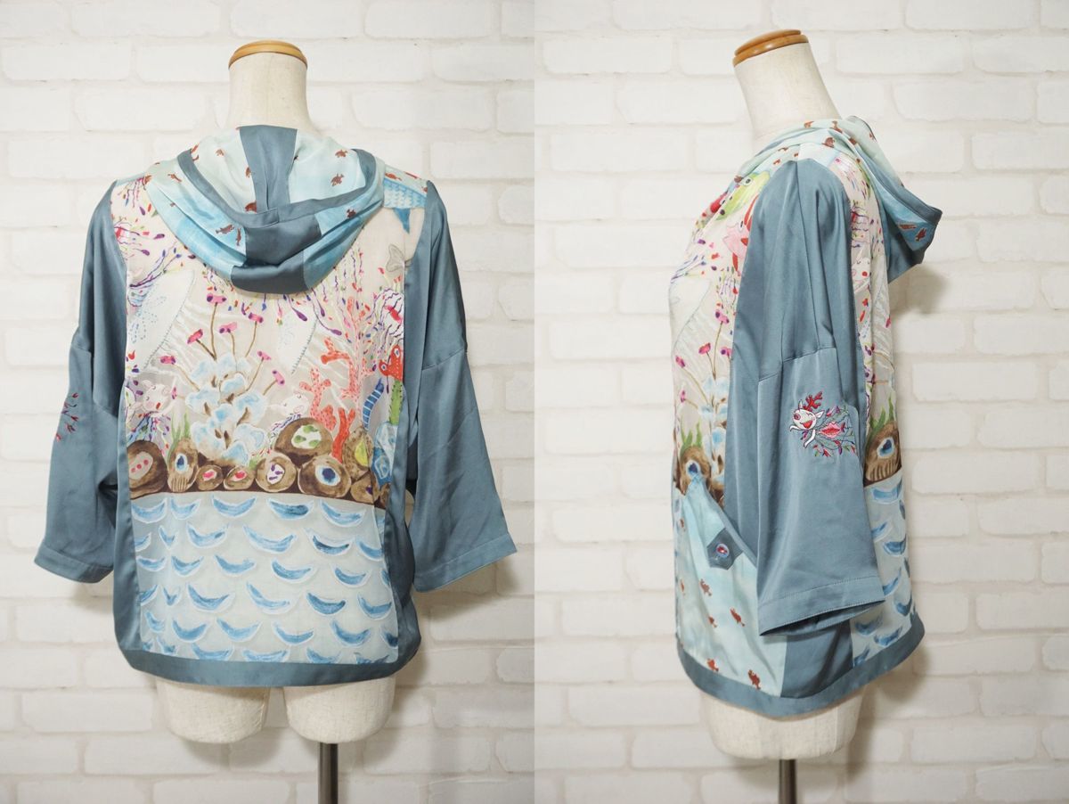 美品 アルベロベロ ブタさんとお魚はんぱ袖フーディジップパーカー 青 
