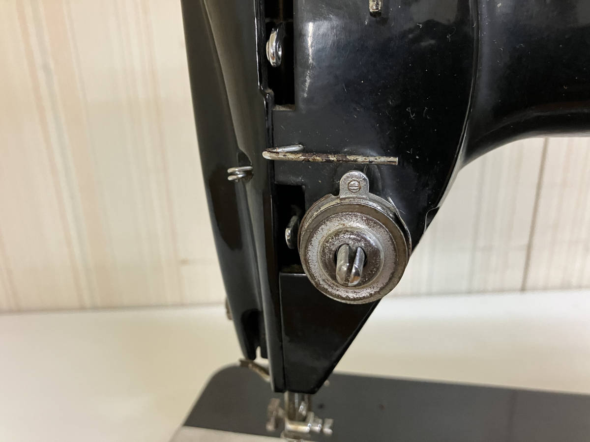 昭和レトロ 日立 職業用ミシン TA-100 ※ジャンク