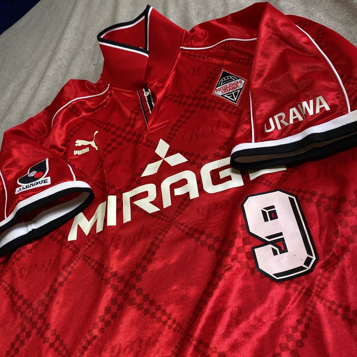 90s 浦和レッズ Puma ヒットユニオン製 ユニフォーム シャツ 9番 Oサイズ 当時物 プーマ Jリーグ サッカー Mirage Jリーグ 売買されたオークション情報 Yahooの商品情報をアーカイブ公開 オークファン Aucfan Com