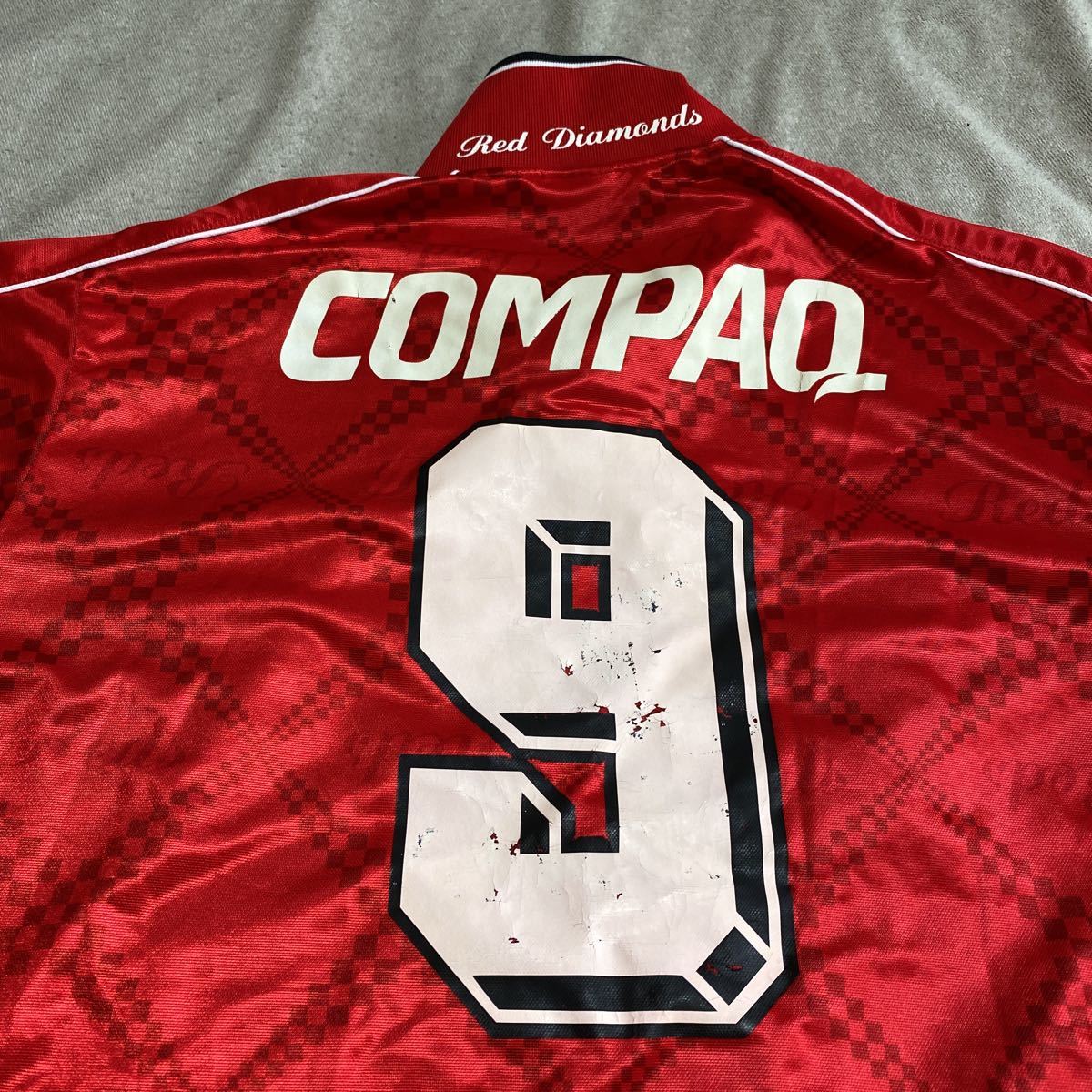 90s 浦和レッズ Puma ヒットユニオン製 ユニフォーム シャツ 9番 Oサイズ 当時物 プーマ Jリーグ サッカー Mirage Jリーグ 売買されたオークション情報 Yahooの商品情報をアーカイブ公開 オークファン Aucfan Com