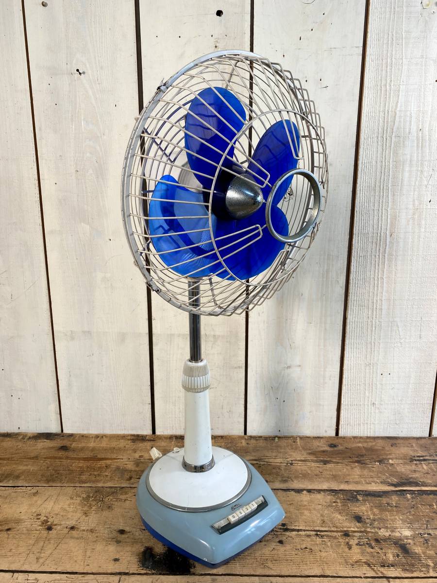 昭和レトロ 卓上扇風機 水色 3枚羽根　ビンテージ　本体リペイント　稼働　東芝 扇風機 昭和レトロ TOSHIBA - 東芝 アンティーク 珍しい ヴィンテージ