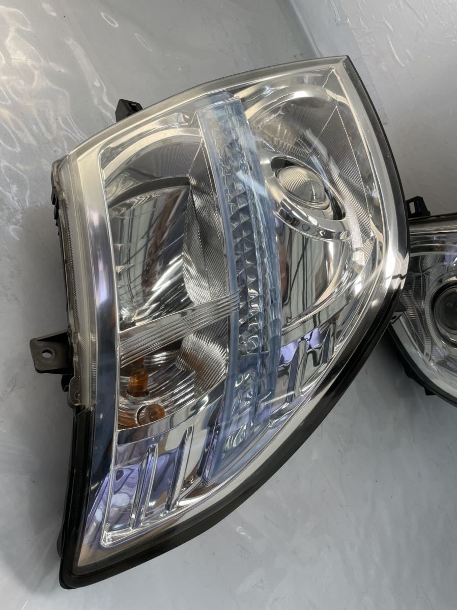 エルグランド E51中期 後期ヘッドライトHID KOITO 100-24852 車 エルグランド E51中期 後期ヘッドライトHID KOITO 100-24852