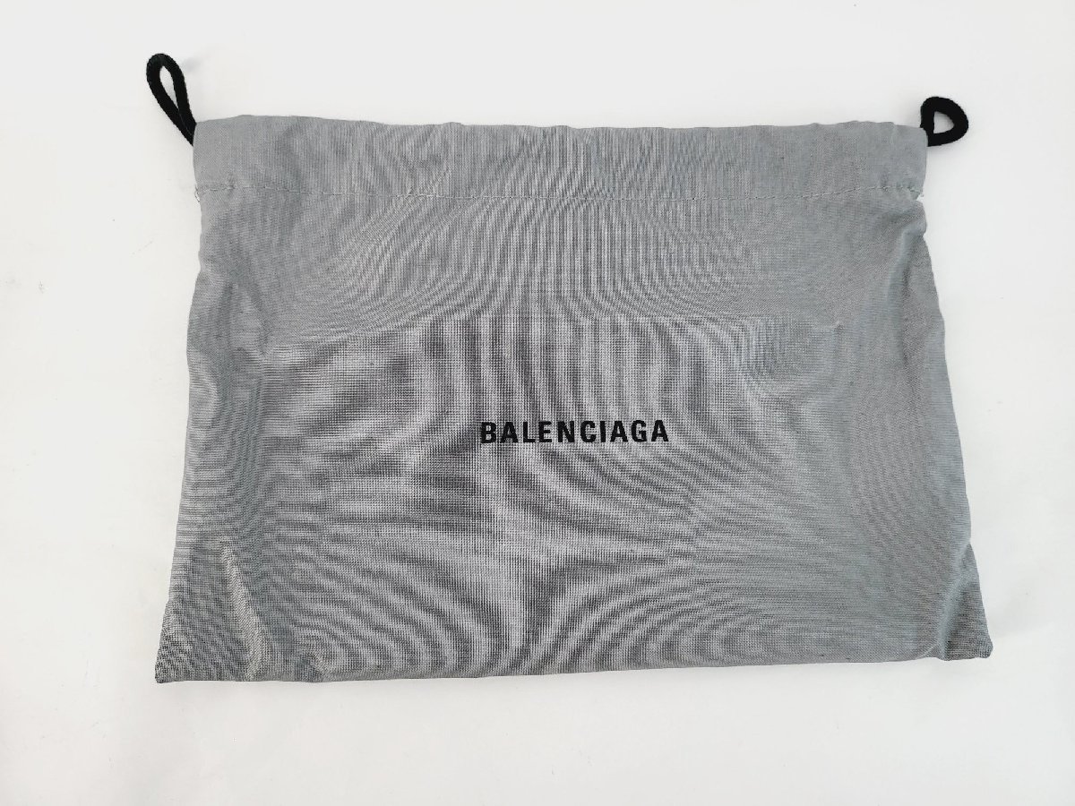 バレンシアガ 二つ折り財布 BALENCIAGA 財布 レザー 小銭入れ 極美品BALENCIAGA 美品 レディース コンパクト 折り財布 二つ折り（ブランドバレンシアガ）（財布 折りたたみ財布 二つ折り 美品バレンシアガ 二つ折り（小銭入れ（有&frasl;無）なし）（財布
