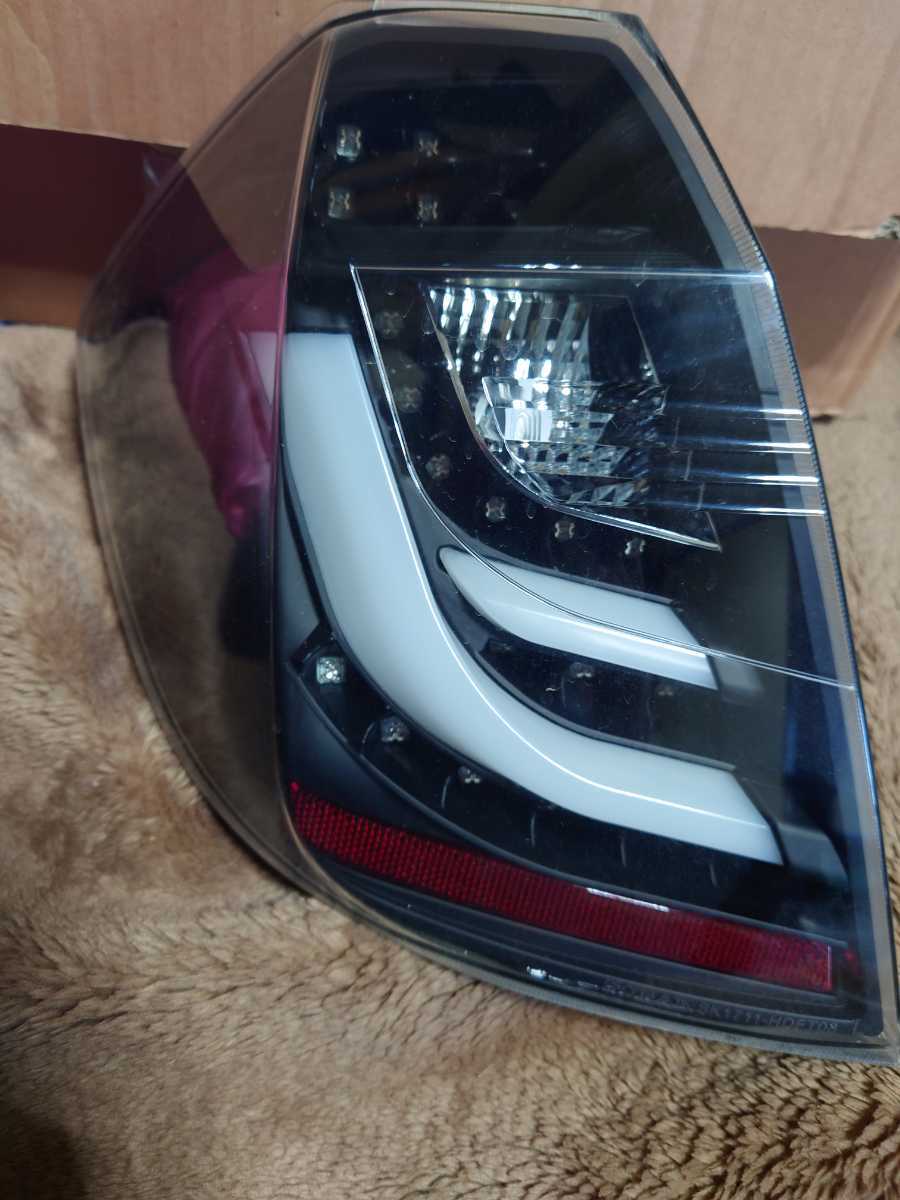 GE8 GP4 フィット SONAR ファイバーテールランプ 流れるウインカー