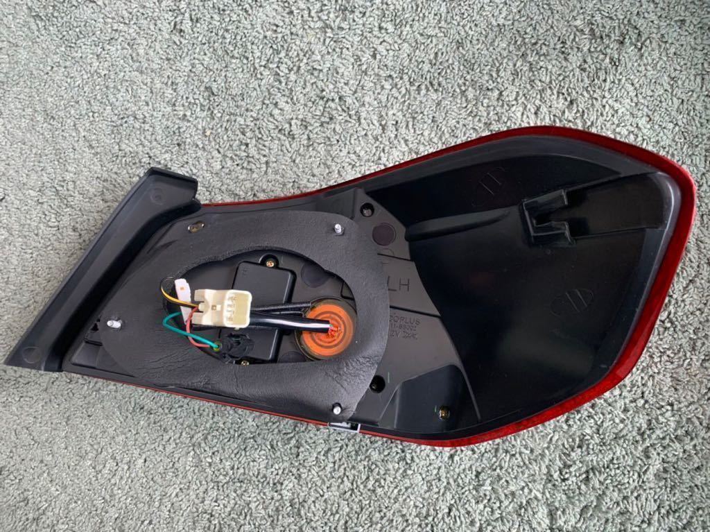 美品 使用僅か】 WRX用 リベラル ハヤブサ LEDテールランプ サンライズ