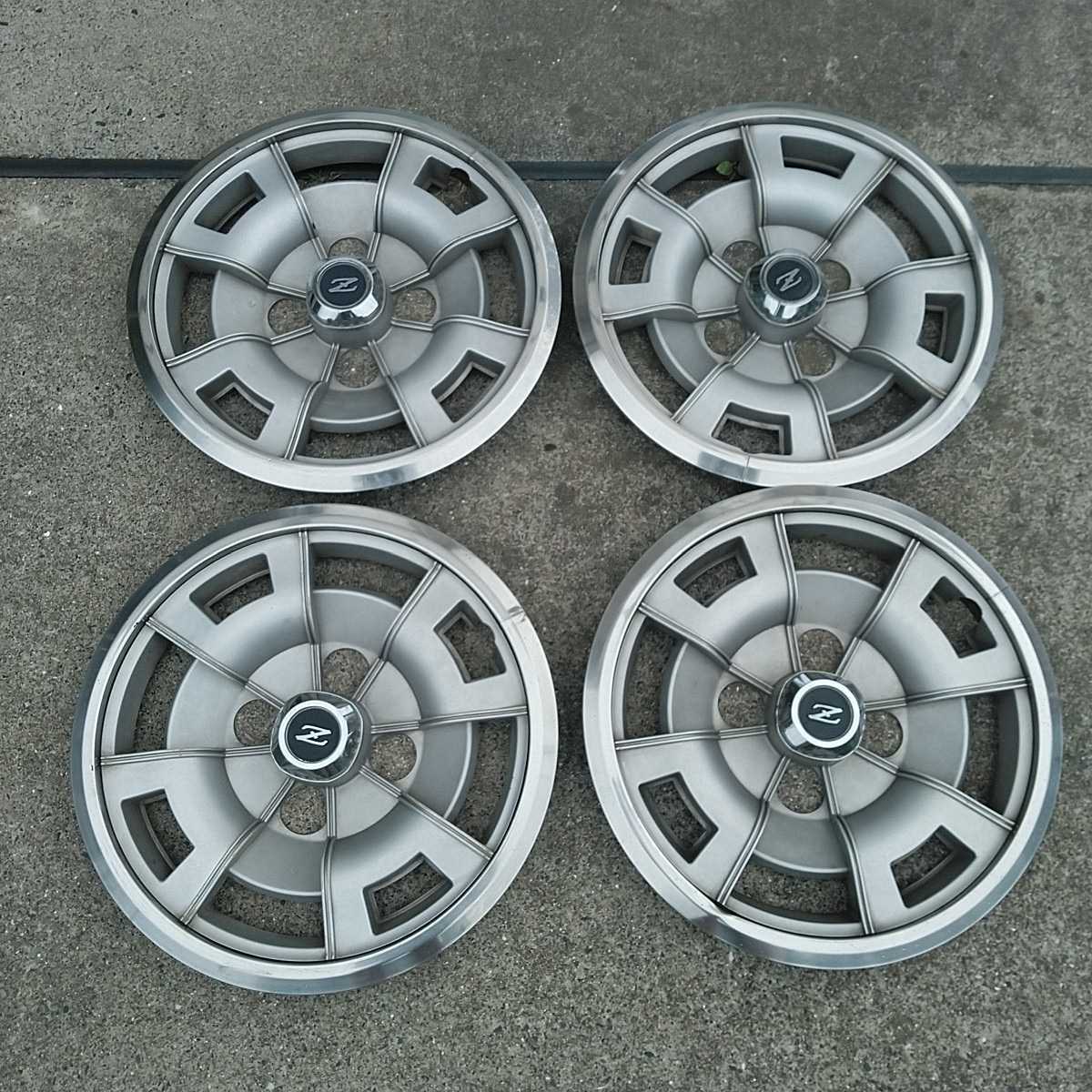 240Z フェアレディZ 純正ホイールキャップ S30Z - 純正 当時物 