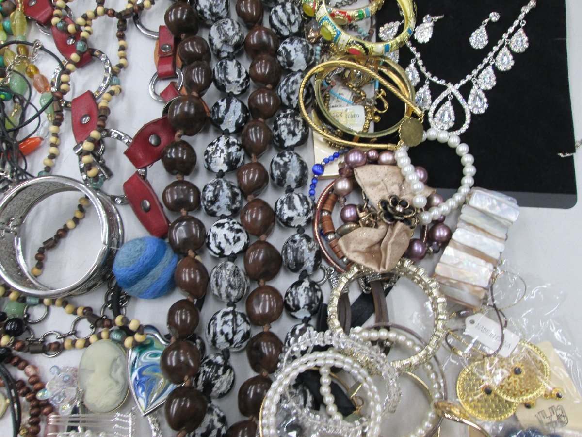 ☆ジャンク☆アクセサリーおまとめ大量 天然石 ネックレス カフス 