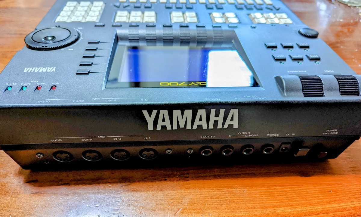 ヤマハ YAMAHA QY700 シーケンサー アダプタ、専用バック付き Yamaha