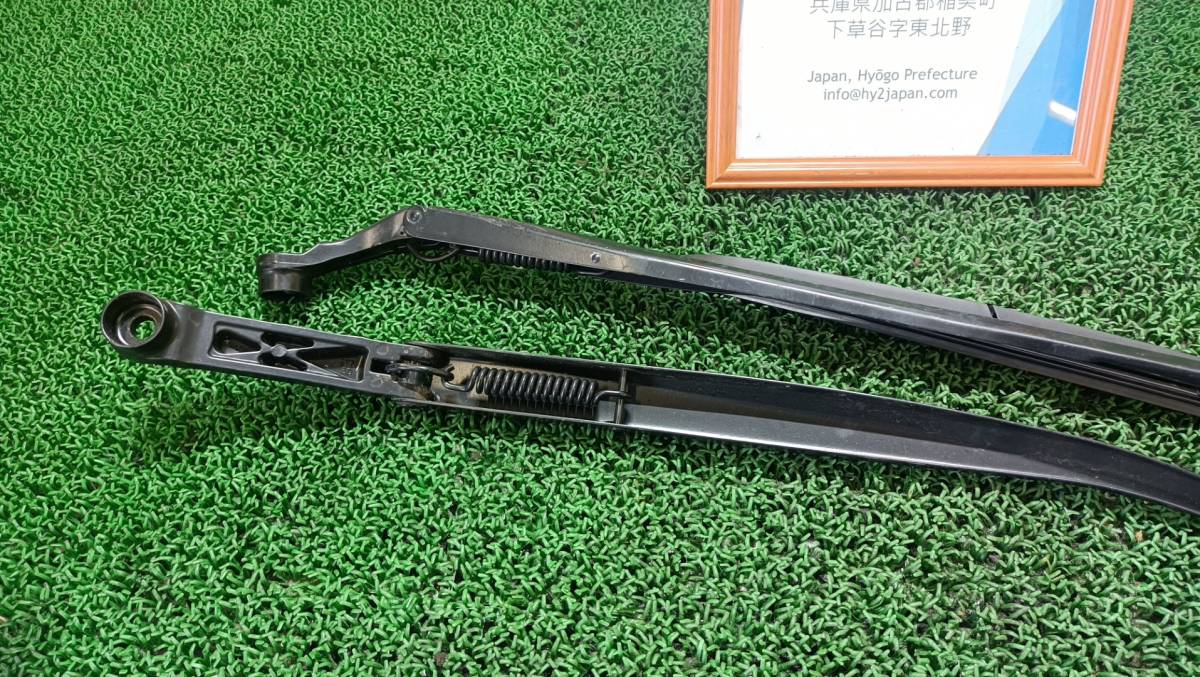 トヨタ フロントワイパーアーム＆ブレード 左右 プリウス ZVW51 2019