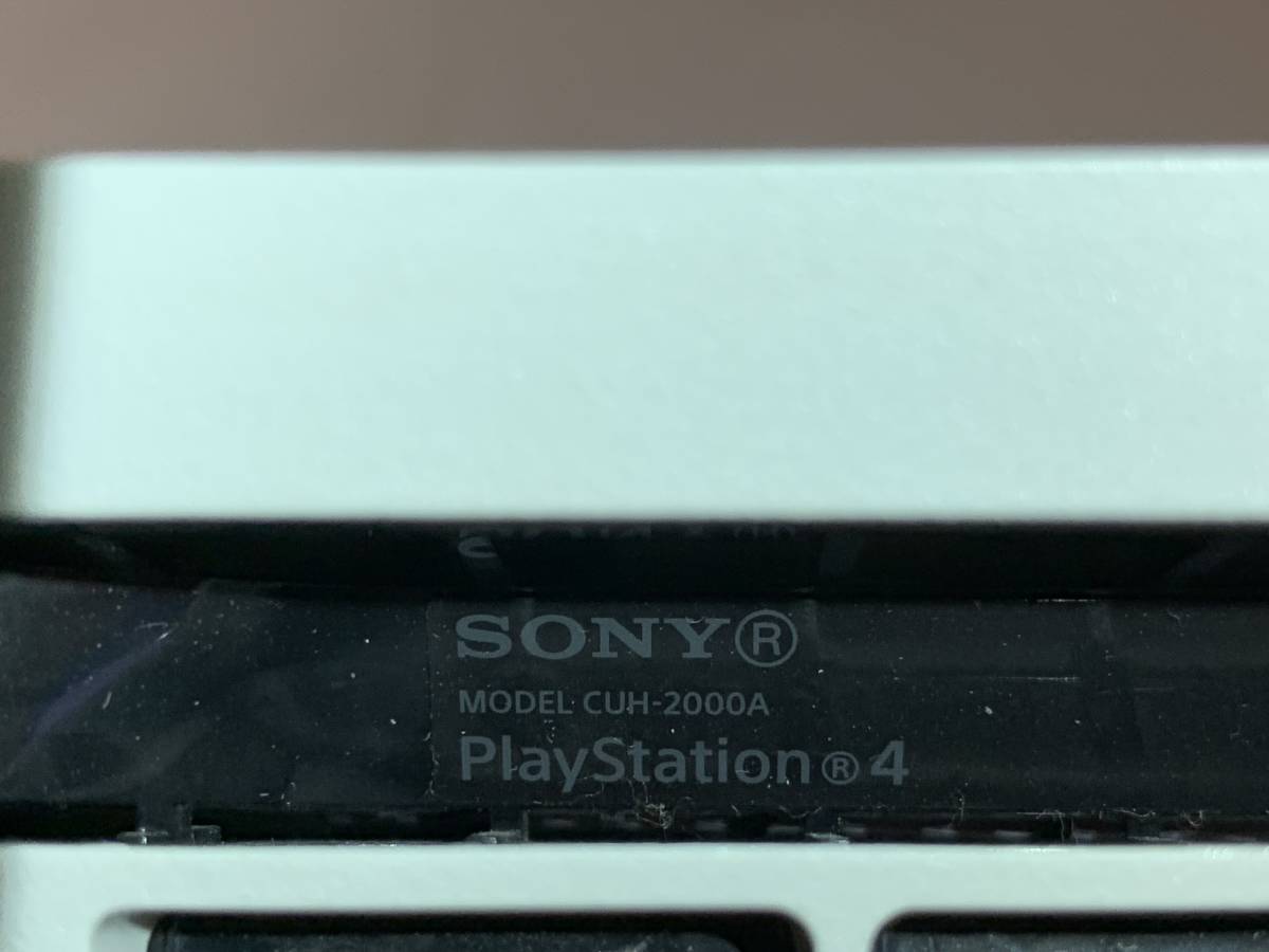 ☆[中古] PS4 CUH-2000A 500GBモデル ホワイト [動作確認済 