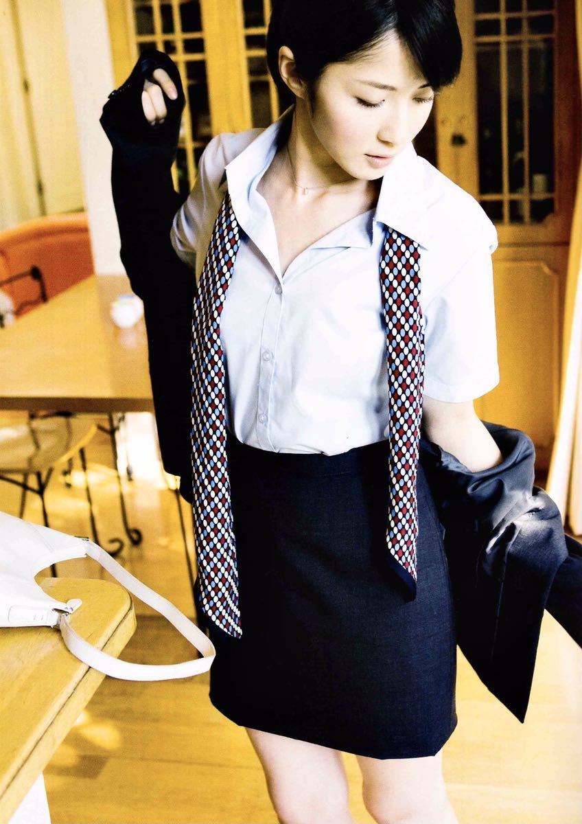 写真集◎松木里菜『Act. 1』A4判＊ハードカバー｜2009年発行＊初版