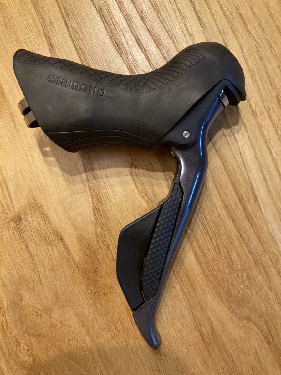【左極美品右傷あり】SHIMANO アルテグラ ULTEGRA ST-R8070 SHIMANO アルテグラ ST-R8070 右 ST-R8070 ULTEGRA アルテグラ 中古品