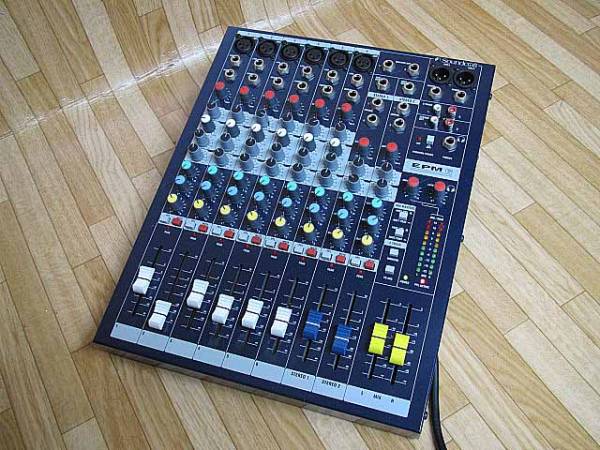 soundcraft epm6 サウンドクラフト コンパクトミキサー(1052)