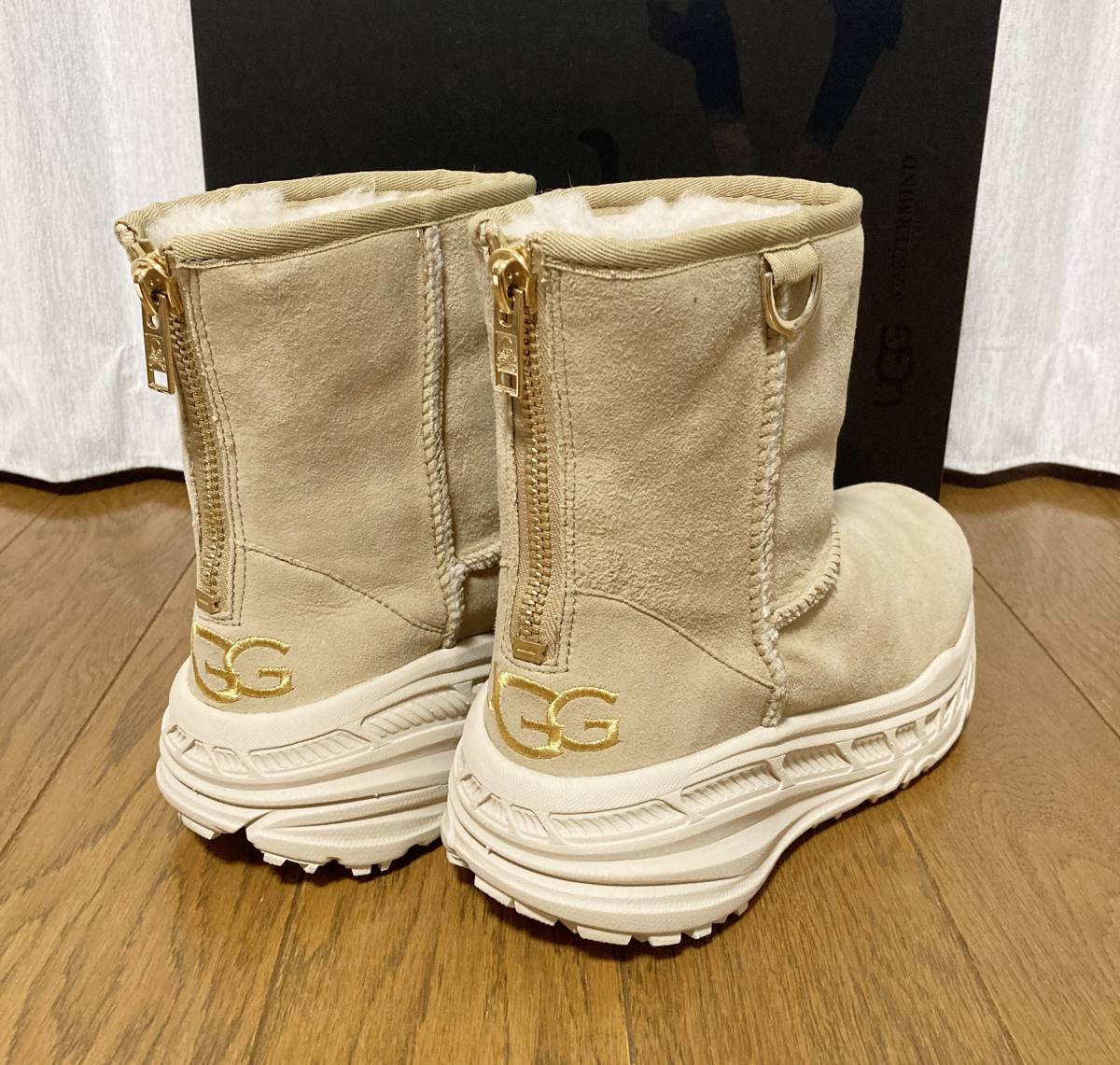 美品☆[MASTERMIND WORLD×UGG] 20AW スカル刺繍 バックジップ ムートン 