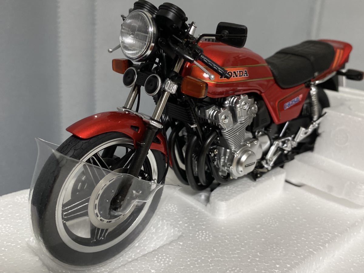 SH  オートアート1/12 バリバリ伝説 巨摩郡 ヘルメット付属 Autoart 12561