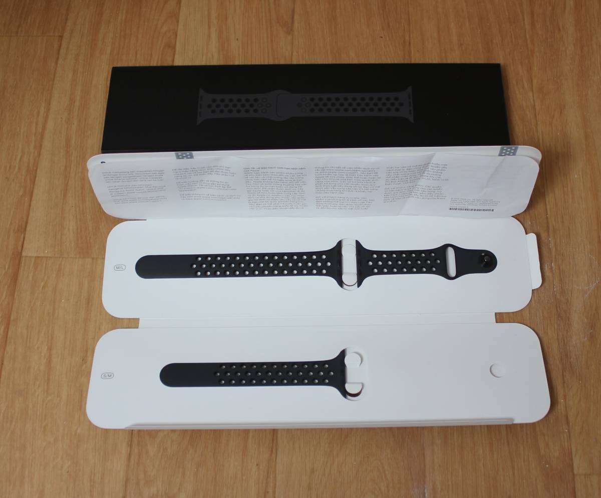 純正 Apple Watch NIKE SPORT BAND ナイキ スポーツバンド/スペースブラック 