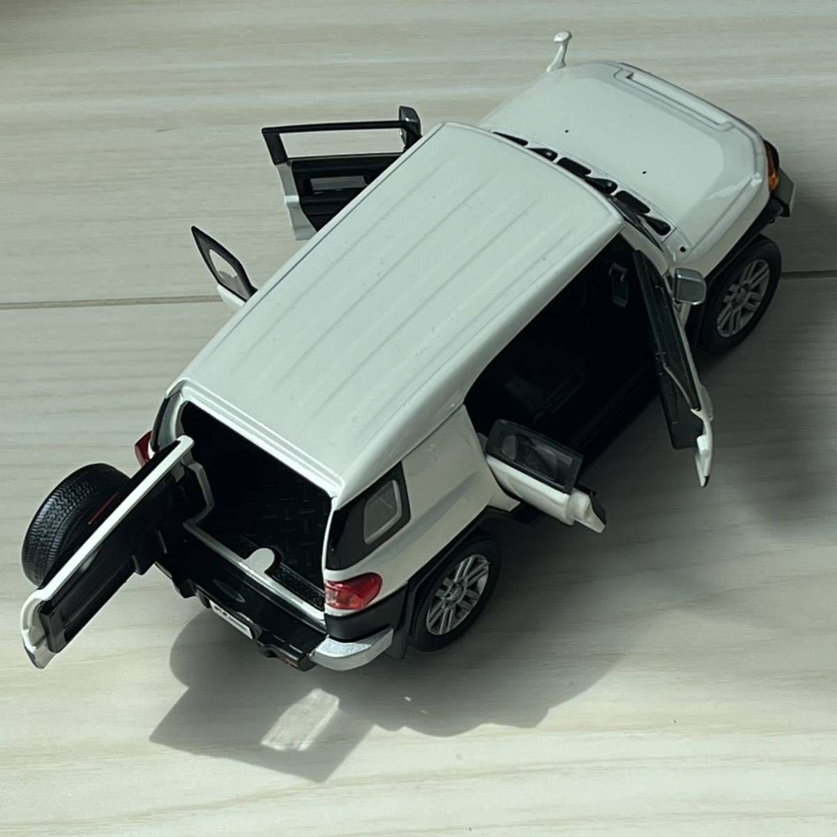トヨタFJクルーザー　非売品　色見本 非売品】トヨタFJクルーザー カラーサンプルミニカー4カラーセット 美