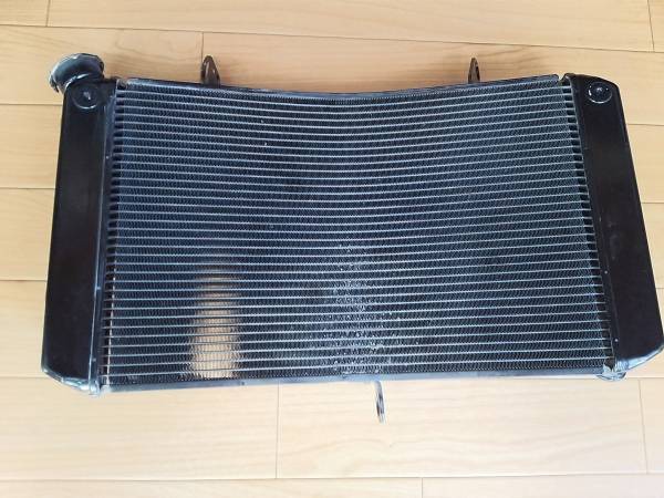 FZ1　 純正　ラジエーター　ラジエタ