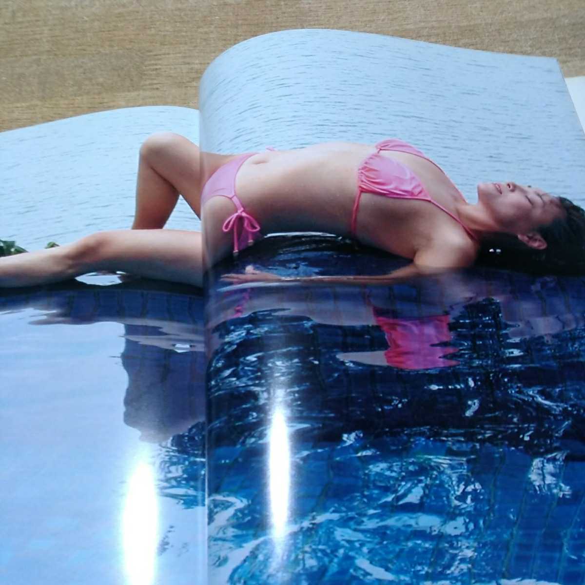 柏原芳恵写真集101%初版中古品になります。撮影：佐藤健。2003年10月10 