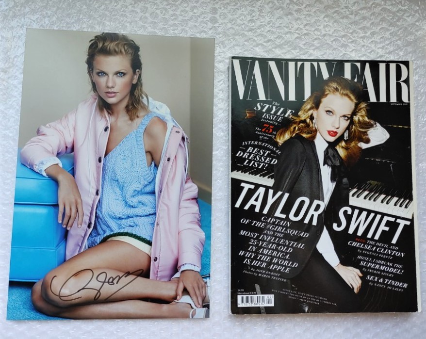 テイラー・スウィフト 直筆サイン写真30cm×20cm 証明書COA付き &洋雑誌