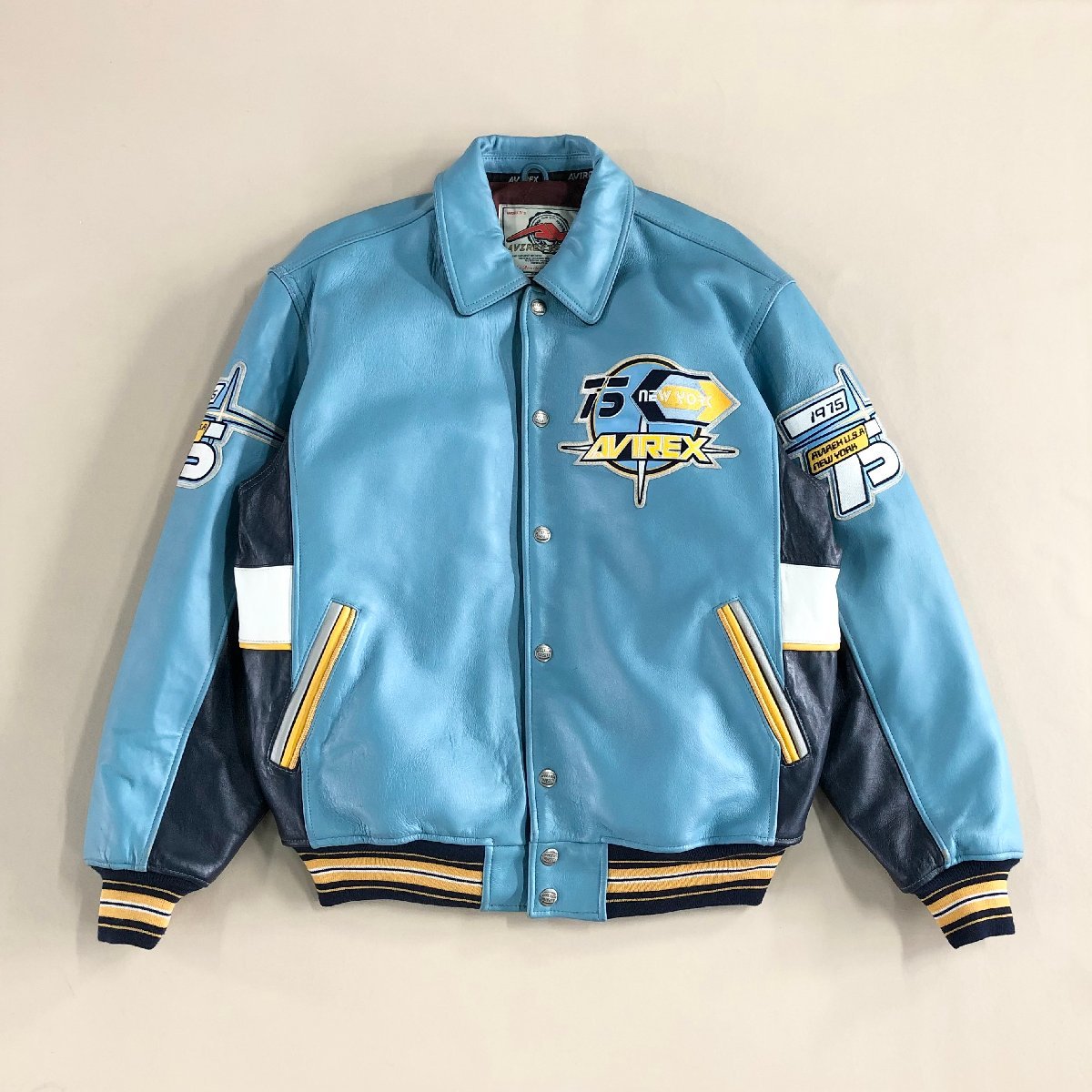 【格安，送料無料】 AVIREX VARSITY アヴィレックス バーシティ スタジャン ラムレザー L スカイブルー SHEEP LEATHER VARSITY JACKET NEW YORK 2.34kg(ジャケット、上着)｜売買されたオークション情報、yahooの商品情報をアーカイ 男性用
