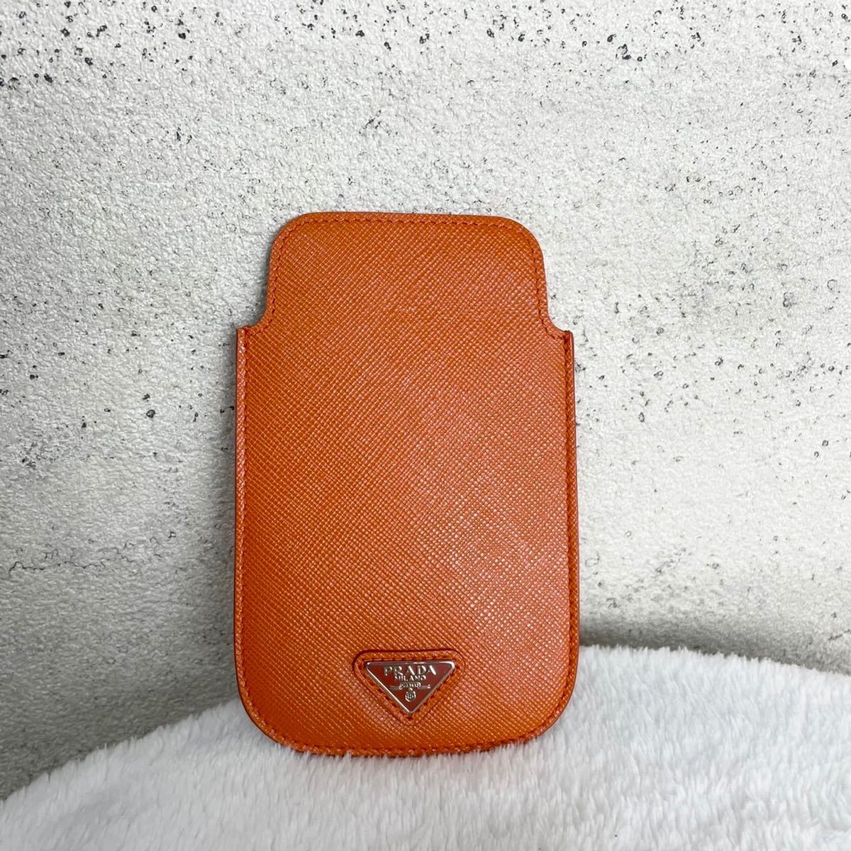 新品未使用】PRADA プラダ サフィアーノレザー 三角プレート iPhone