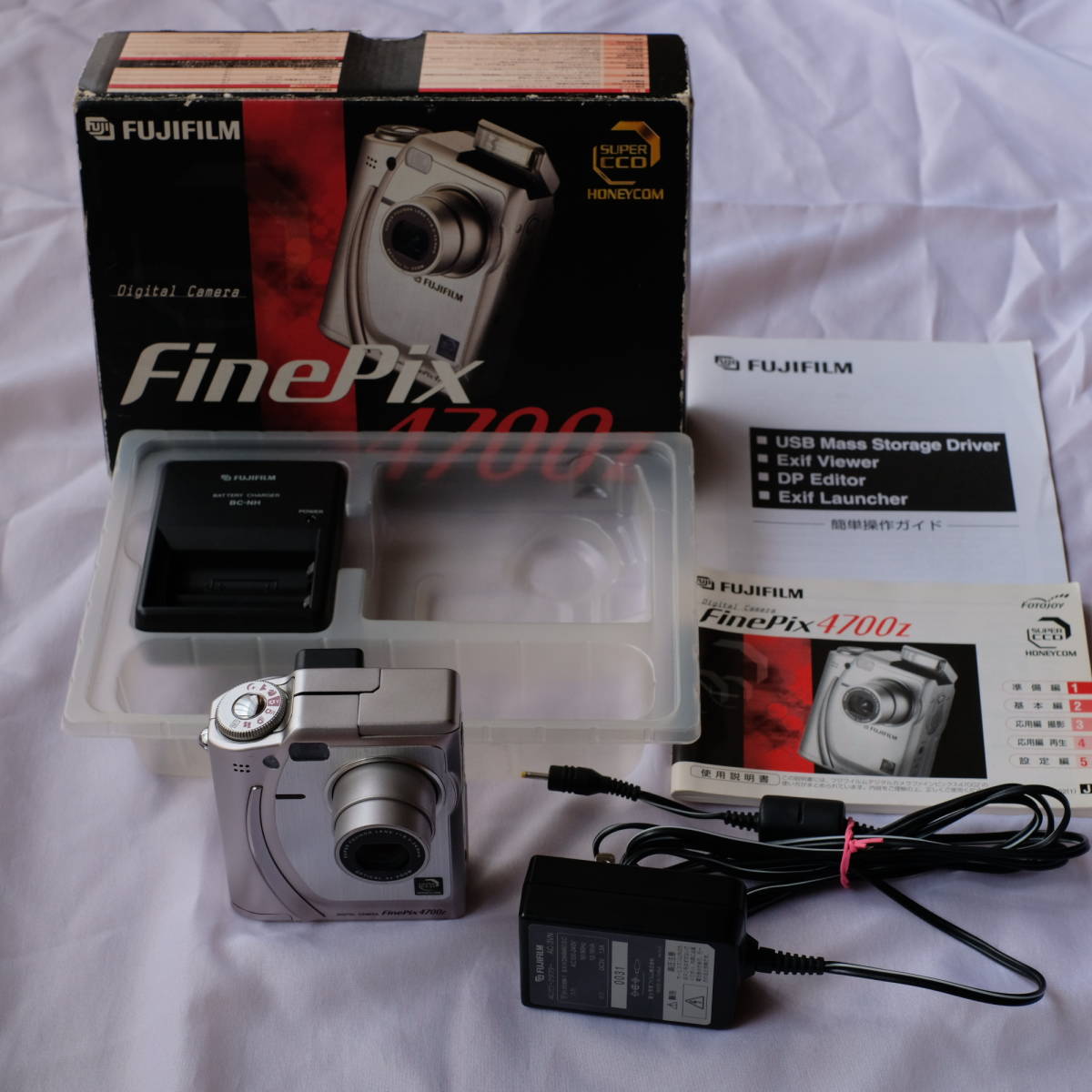 新作登場，正規品 FUJIFILM FinePix４７００Z 画像のものが全て オリンパス64MBメディア付属します(富士フイルム)｜売買されたオークション情報、yahooの商品情報をアーカイブ公開 - オークファン 富士フイルム