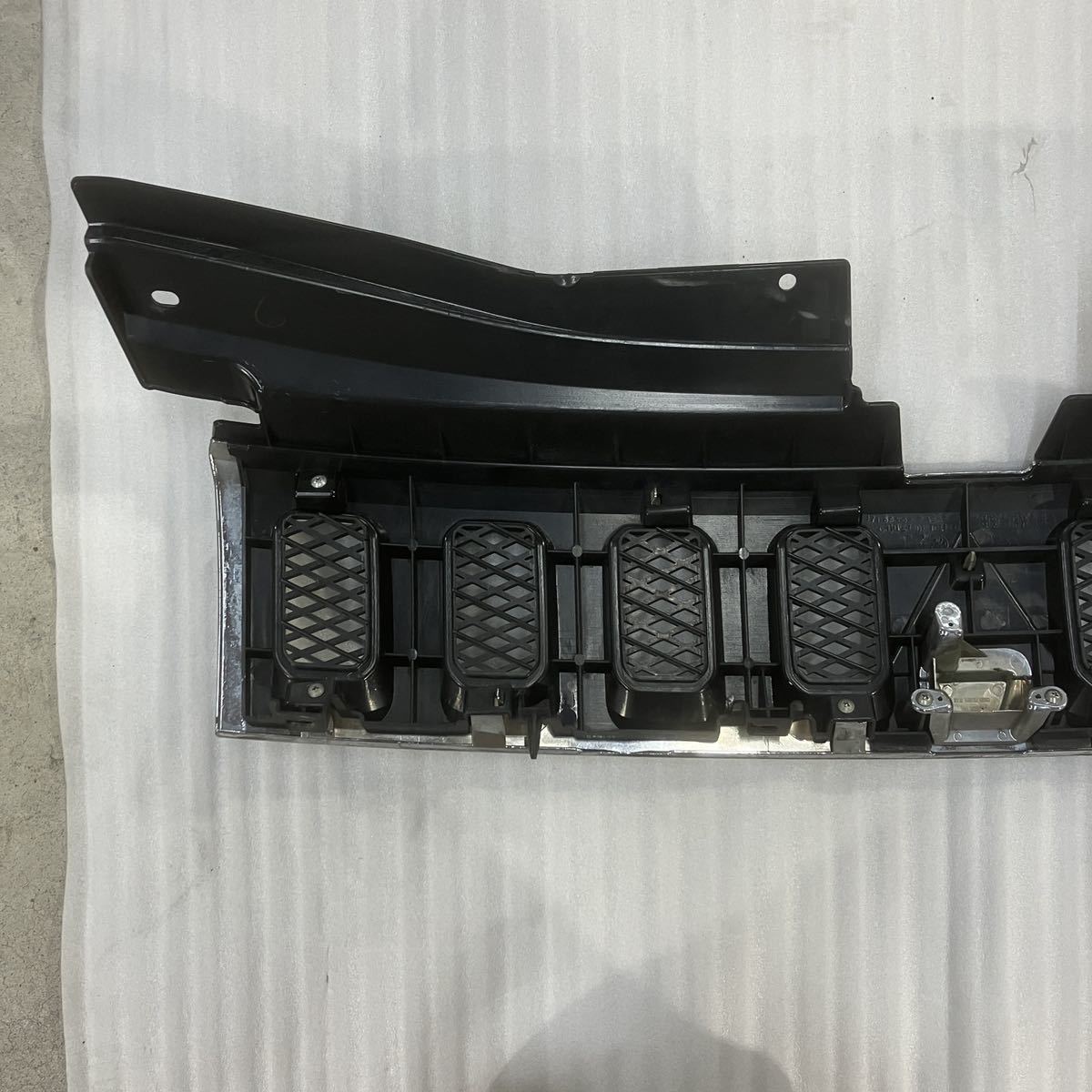 三菱 デリカD5 DELICA フロント グリル マットブラック