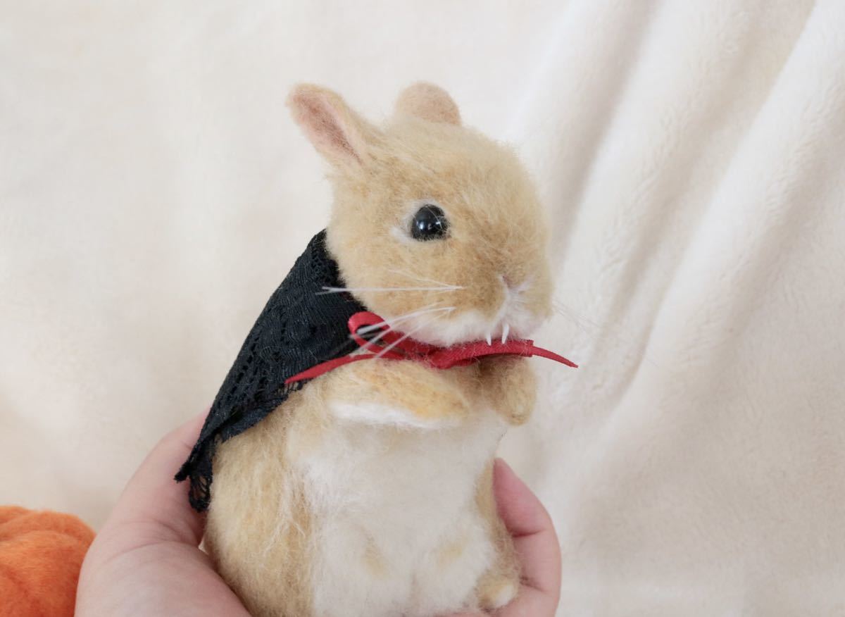 羊毛フェルト うさぎ ネザーランドドワーフ オレンジ ハロウィン  