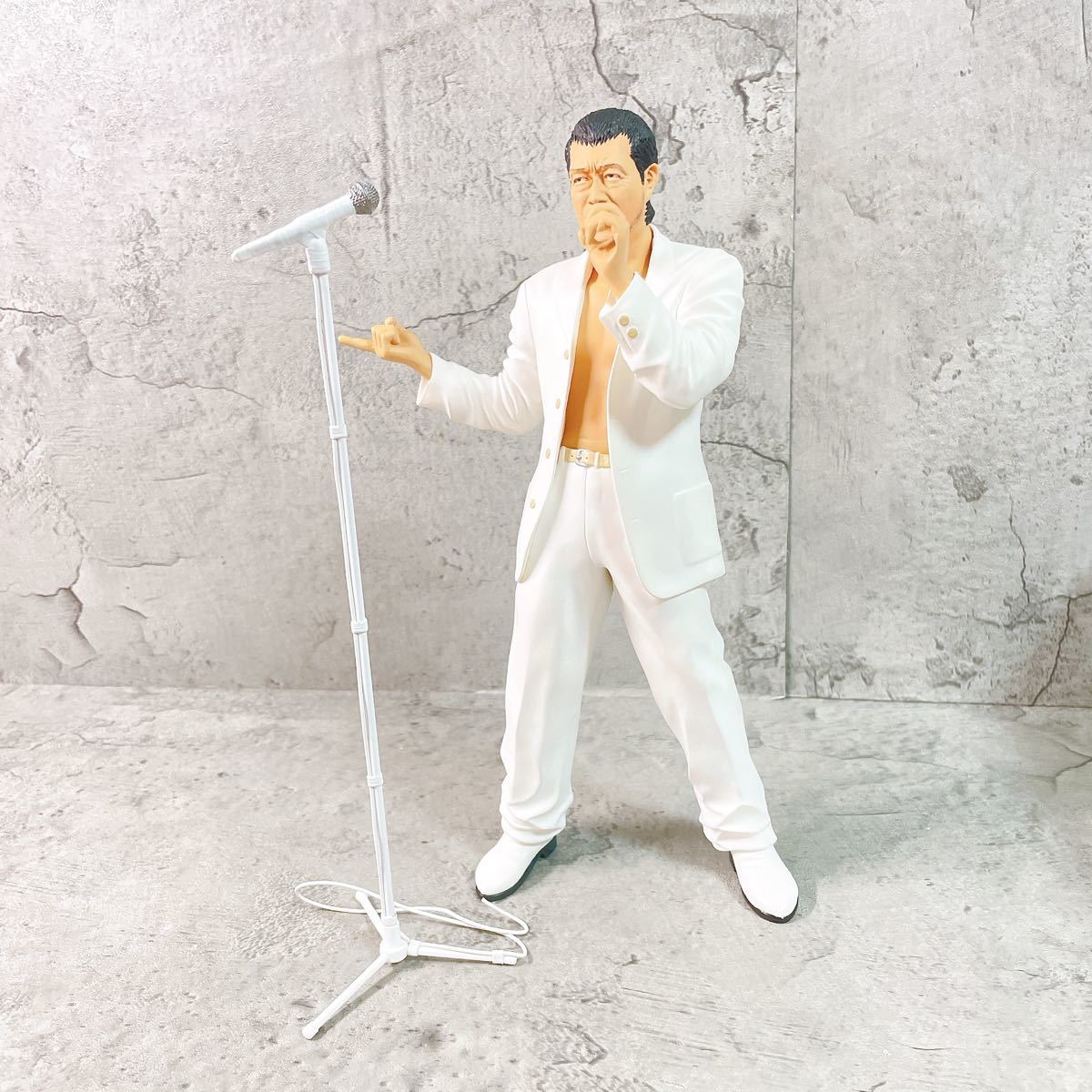 希少 矢沢永吉　YAZAWA フィギュア　白マイク　白スーツ　2006年グッズ officialグッズ オフィシャルグッズ やざわえいきち_2