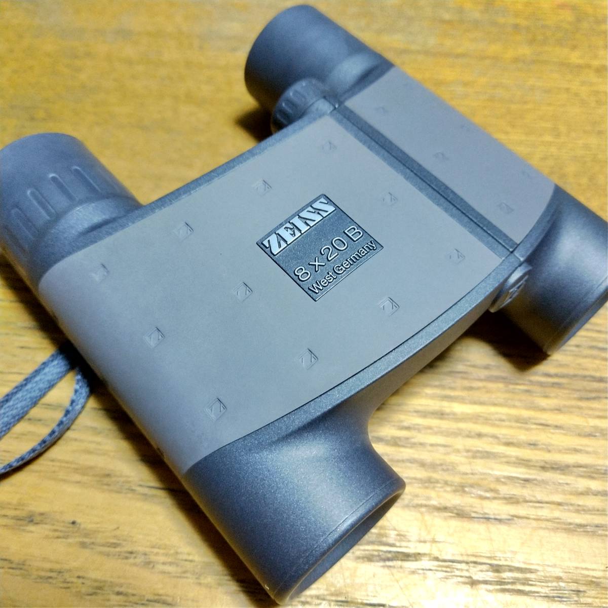 【外装美品】★ZEISS ツァイス 8x20B 双眼鏡 レンズ内難ありジャンク！★