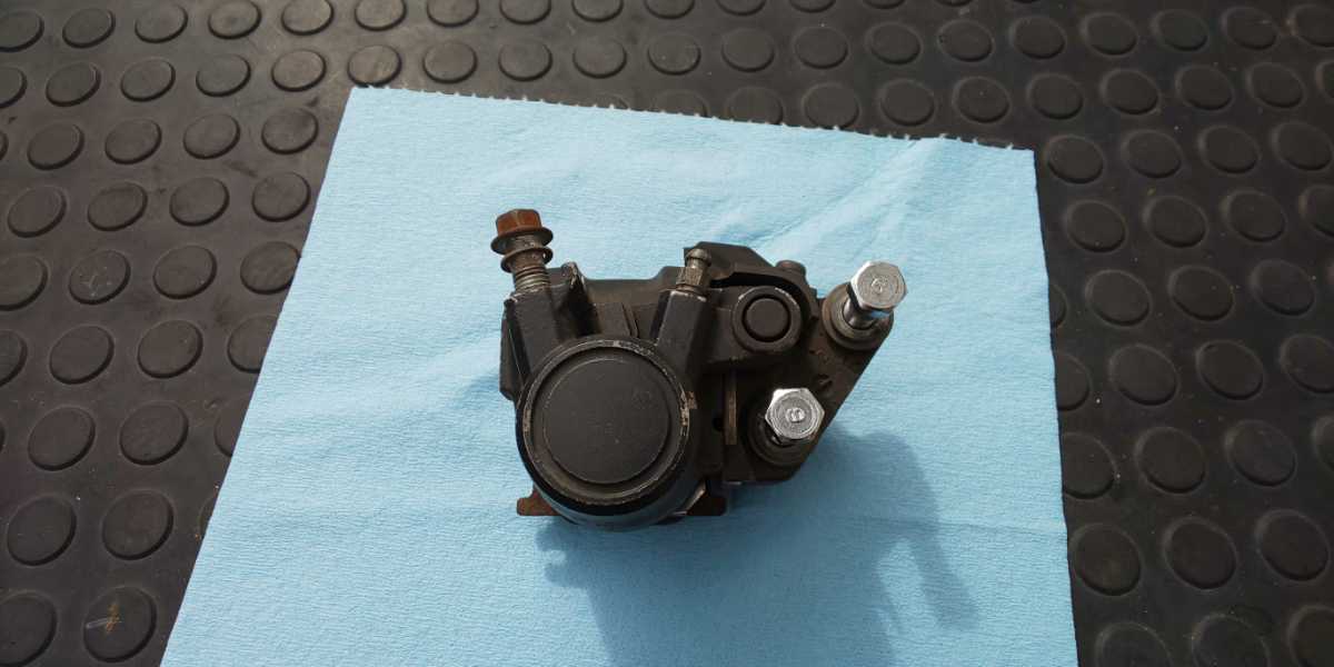 初期型RZ250 純正フロントキャリパー 4L3 当時物