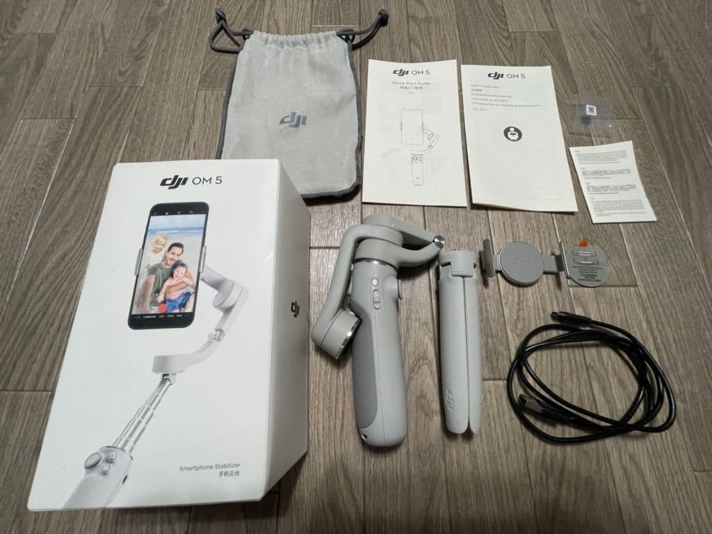 DJI OM5 3軸ジンバル 動作確認済み Amazon.co.jp: 【国内正規品】 DJI