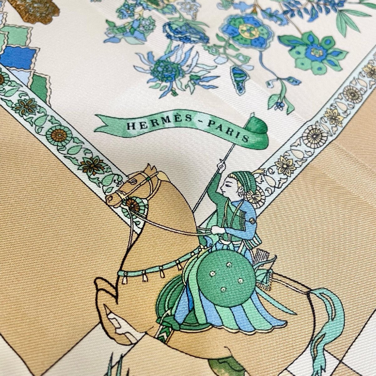 HERMES エルメス カレ40 fantaisies indiennes スカーフ ハンカチ