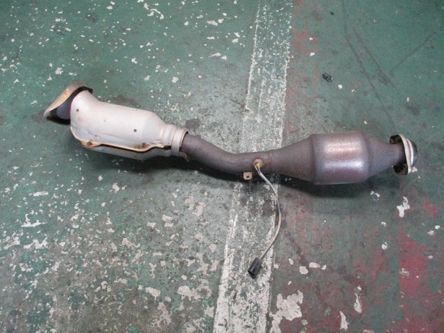 人気，HOT 526075 Z12/キューブ 日産 純正 触媒 コンバーター キャタライザー エキゾーストパイプ HR15DE 9U5ABA 棚落ち無し ジャンク(触媒)｜売買されたオークション情報、yahooの商品情報をアーカイブ公開 - 日産用