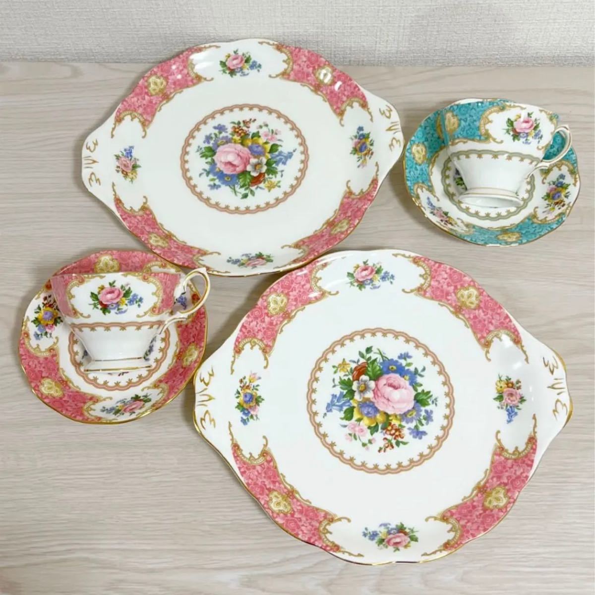 ロイヤルアルバート ROYAL ALBERT カップ&ソーサー2客 花柄 大皿