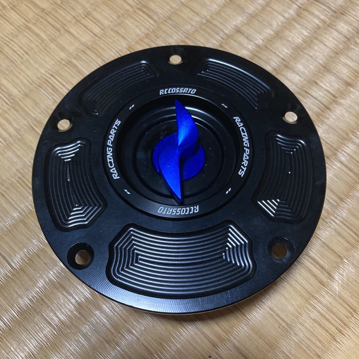 ACCOSSATO アコサット アルミタンクキャップ Ver.4 ブルー FC.HO13.B 
