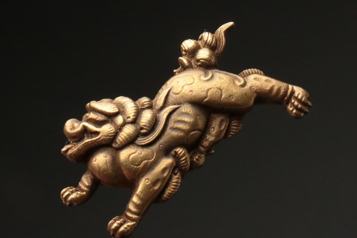 目貫 無銘 武具 容彫 金色絵 日本刀 刀装具 後藤 s-128 唐馬