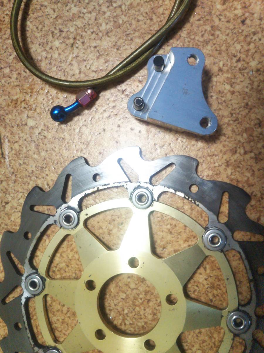 バリオス ブレーキ大径化320mm 4POTキャリパー、サポート、ディスクセット バリオス ZZR250 用 ウエーブディスクローターとブレンボ用キャリパー