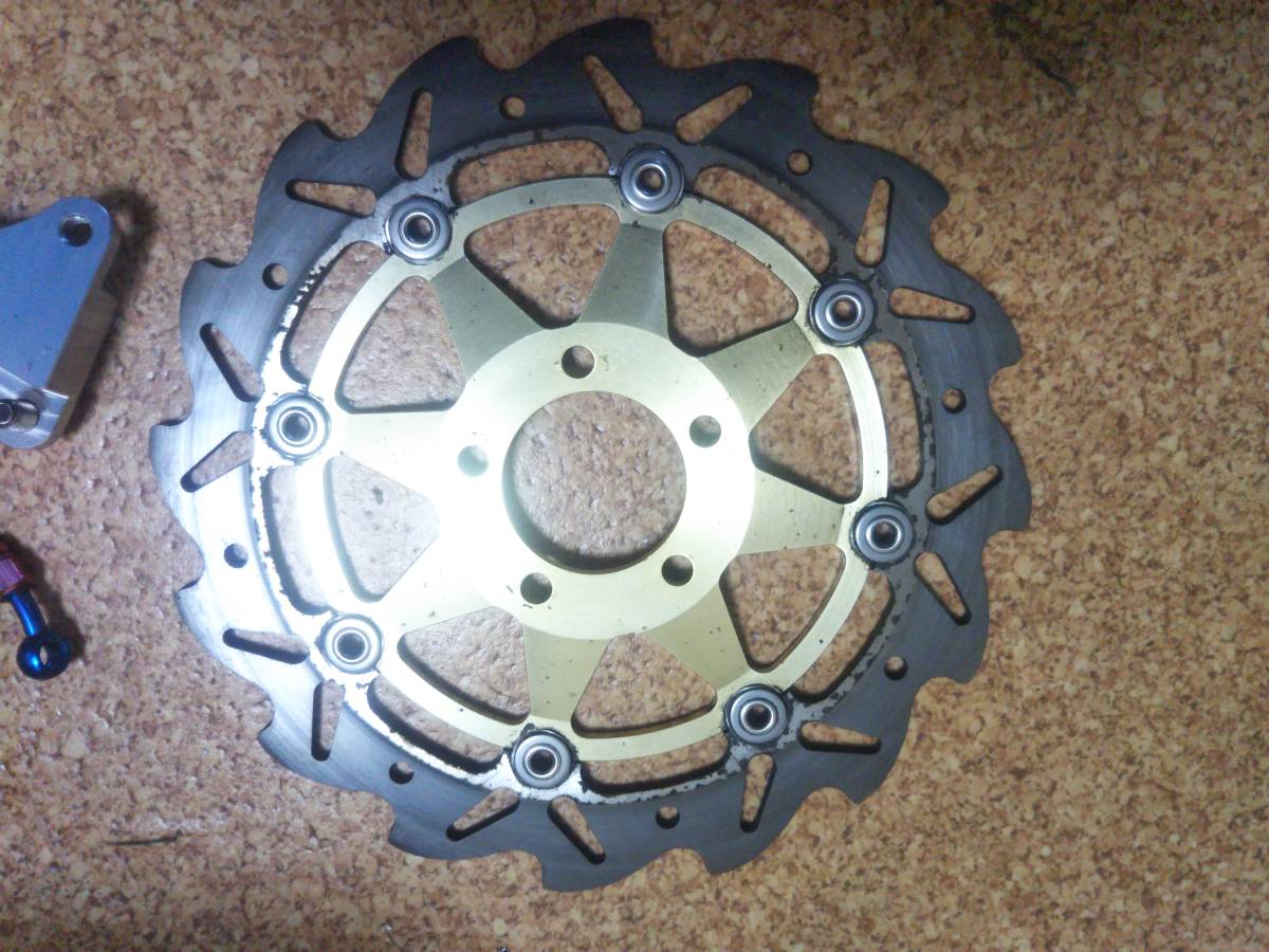 バリオス ブレーキ大径化320mm 4POTキャリパー、サポート、ディスクセット バリオス ZZR250 用 ウエーブディスクローターとブレンボ用キャリパー
